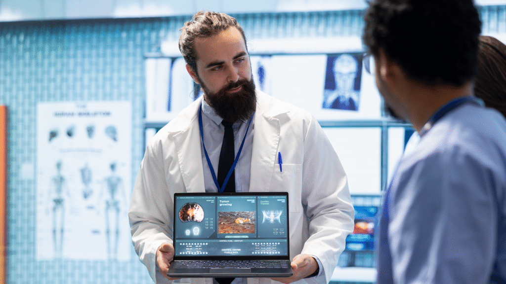  الطب الإلكتروني والتحليل الصحي عبر البيانات و أهم وظائف المستقبل